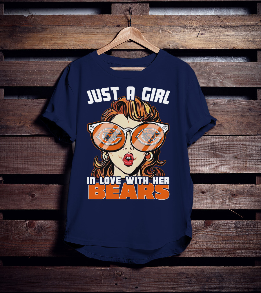 Just A Girl In Love With Her Chicago Bears T-Shirt