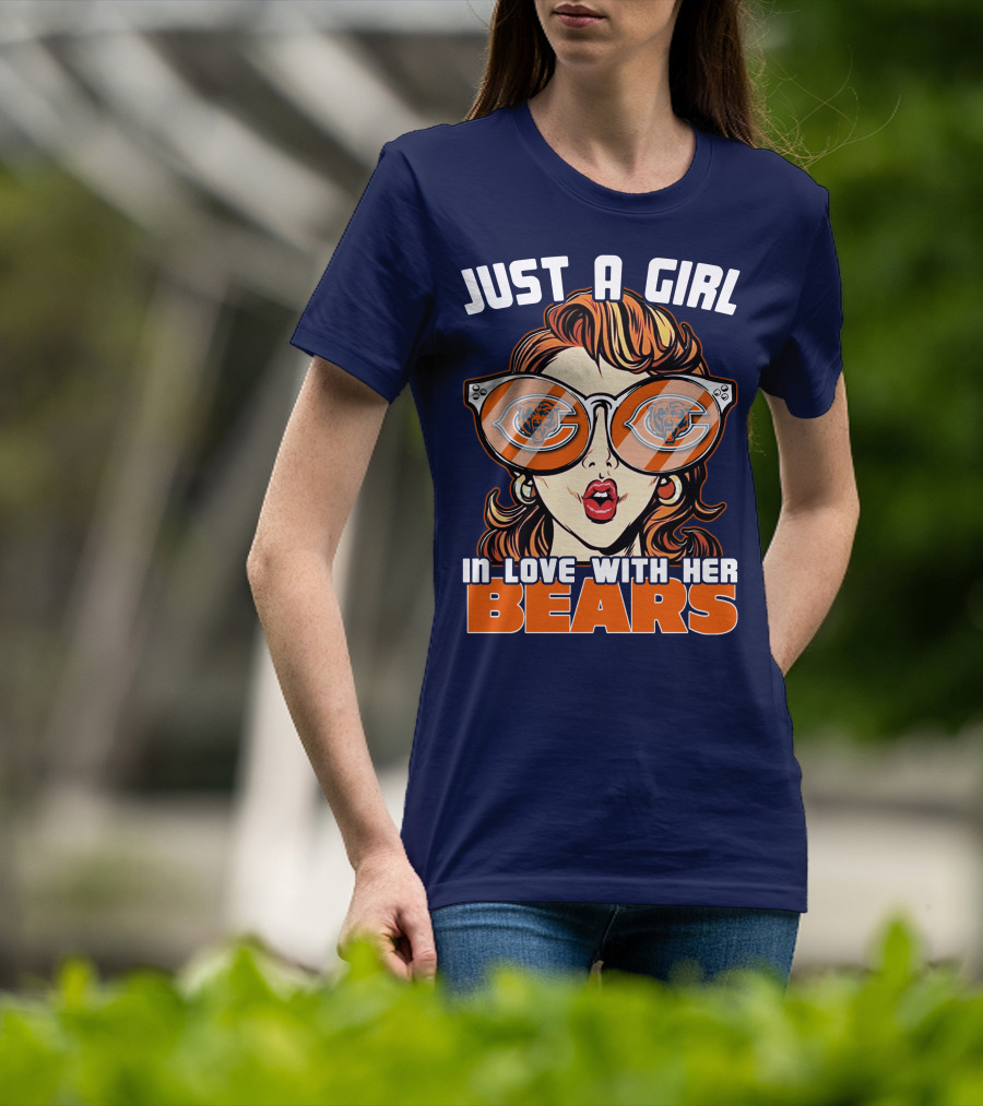 Just A Girl In Love With Her Chicago Bears T-Shirt
