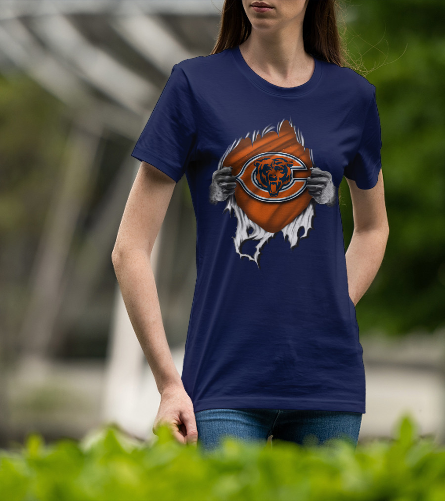 Torn CHICAGO BEARS Logo With Rip Effect Hands T-Shirt