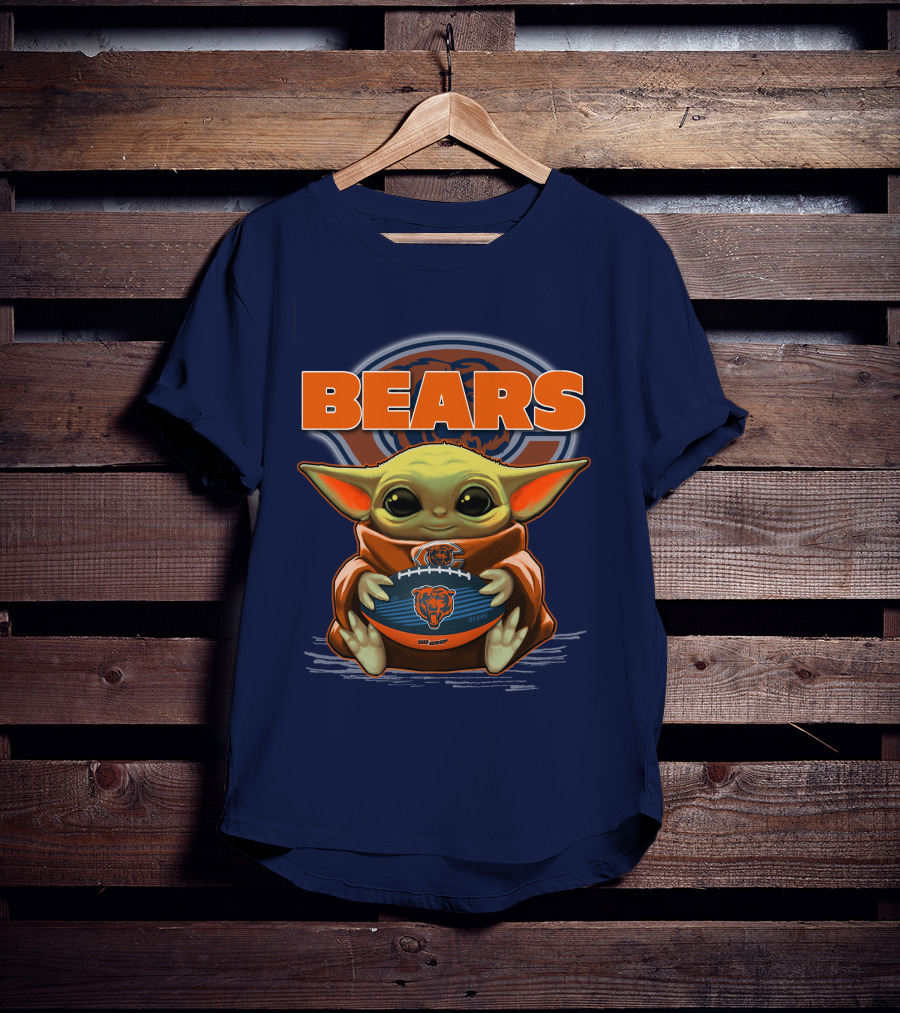 Yoda BEARS Baby Holding Chicago Football T-Shirt