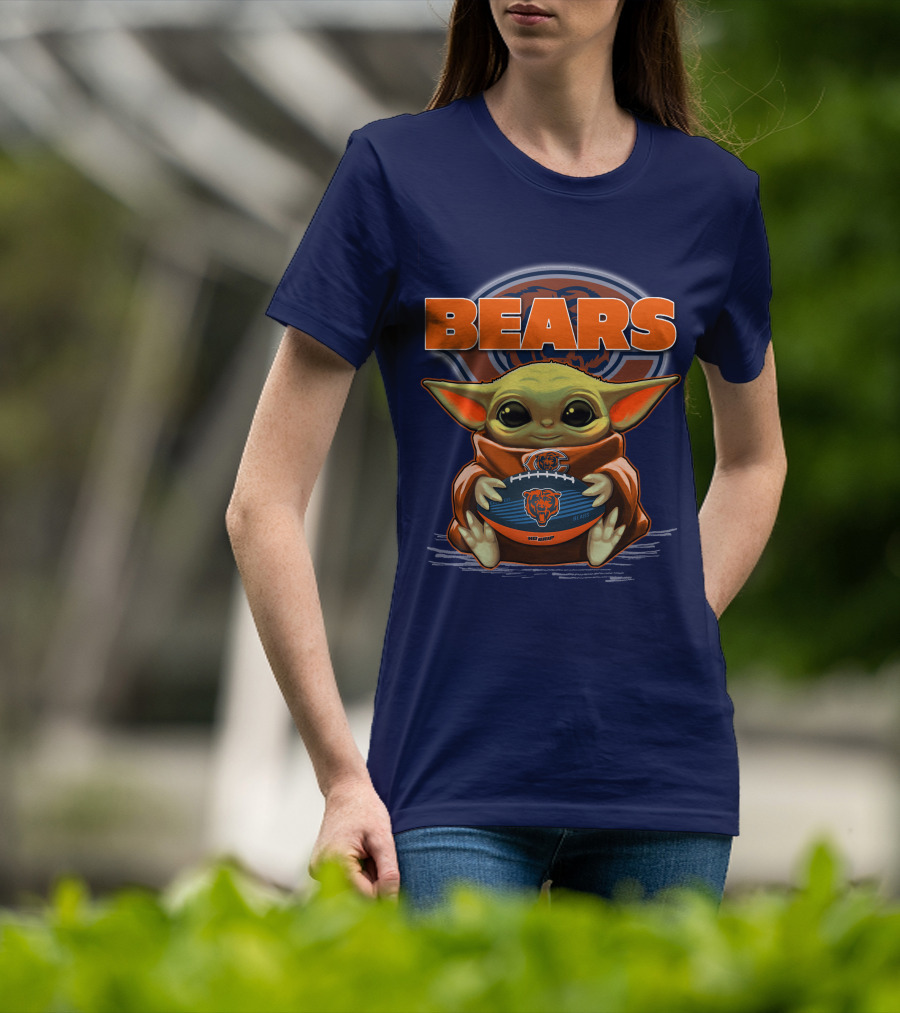 Yoda BEARS Baby Holding Chicago Football T-Shirt