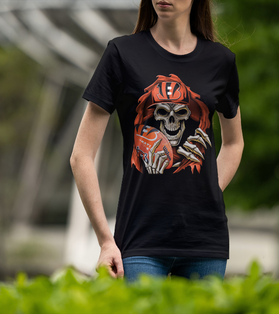 Skullbong Cincinnati Bengals Skeleton Holding Wilson Football With Team Logo In Hat And Cape T-Shirt