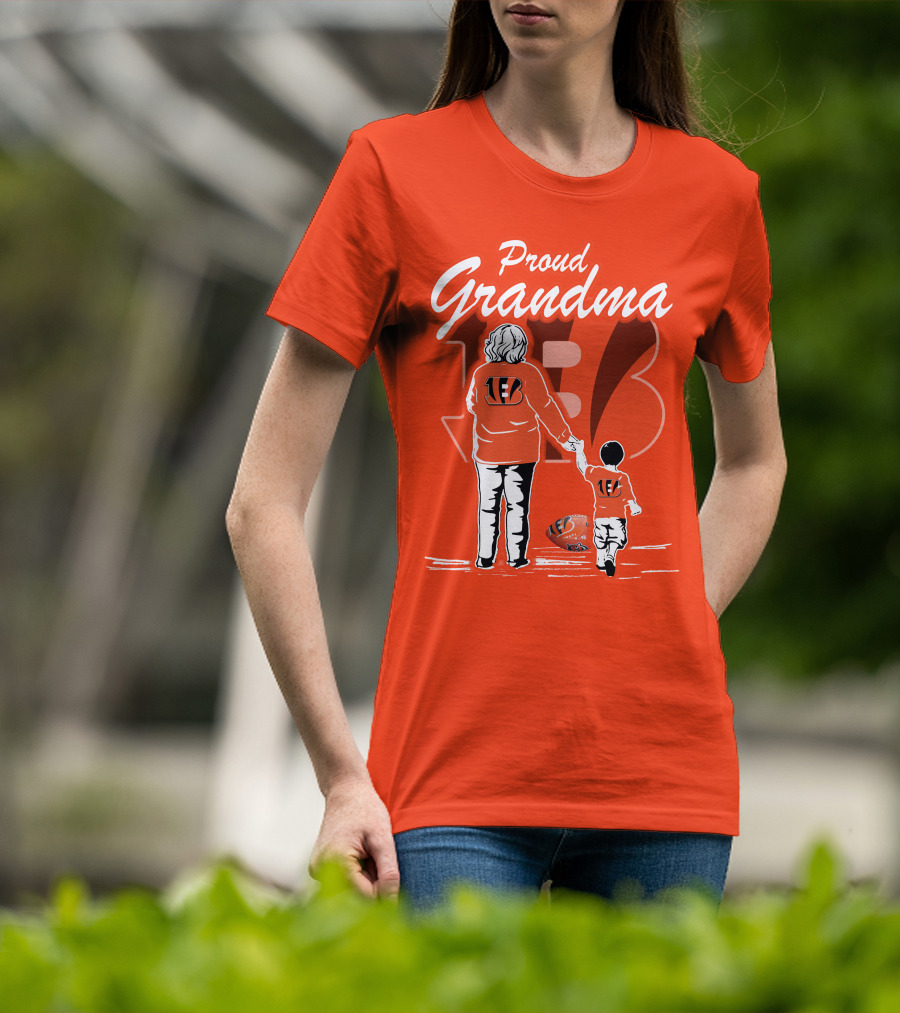 Proud Grandma Cincinnati Bengals Family Spirit Football Fan T-Shirt