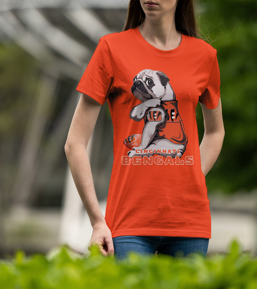 Cincinnati Bengals Pug Football Fan T-Shirt