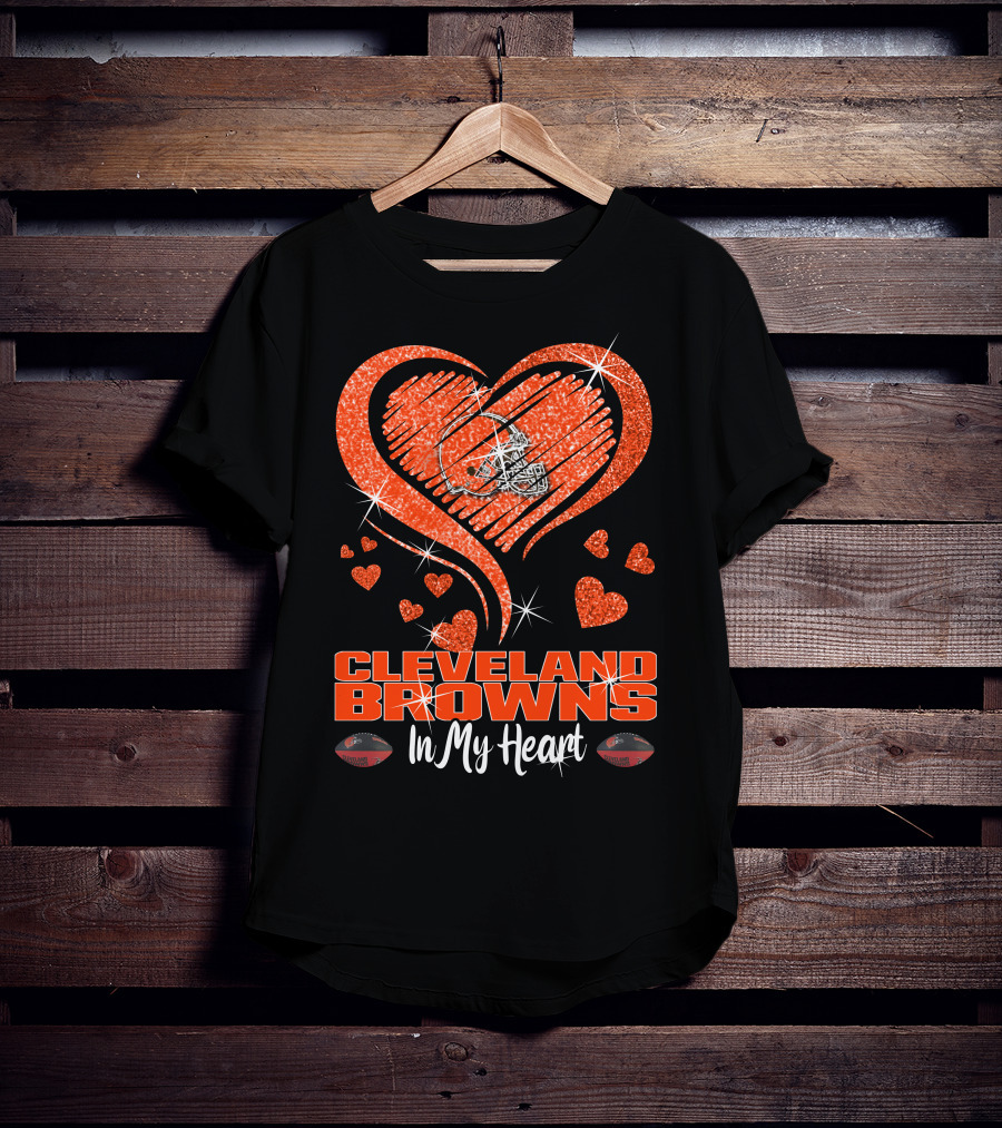 CLEVELAND BROWNS In My Heart Sparkling Helmet And Hearts T-Shirt