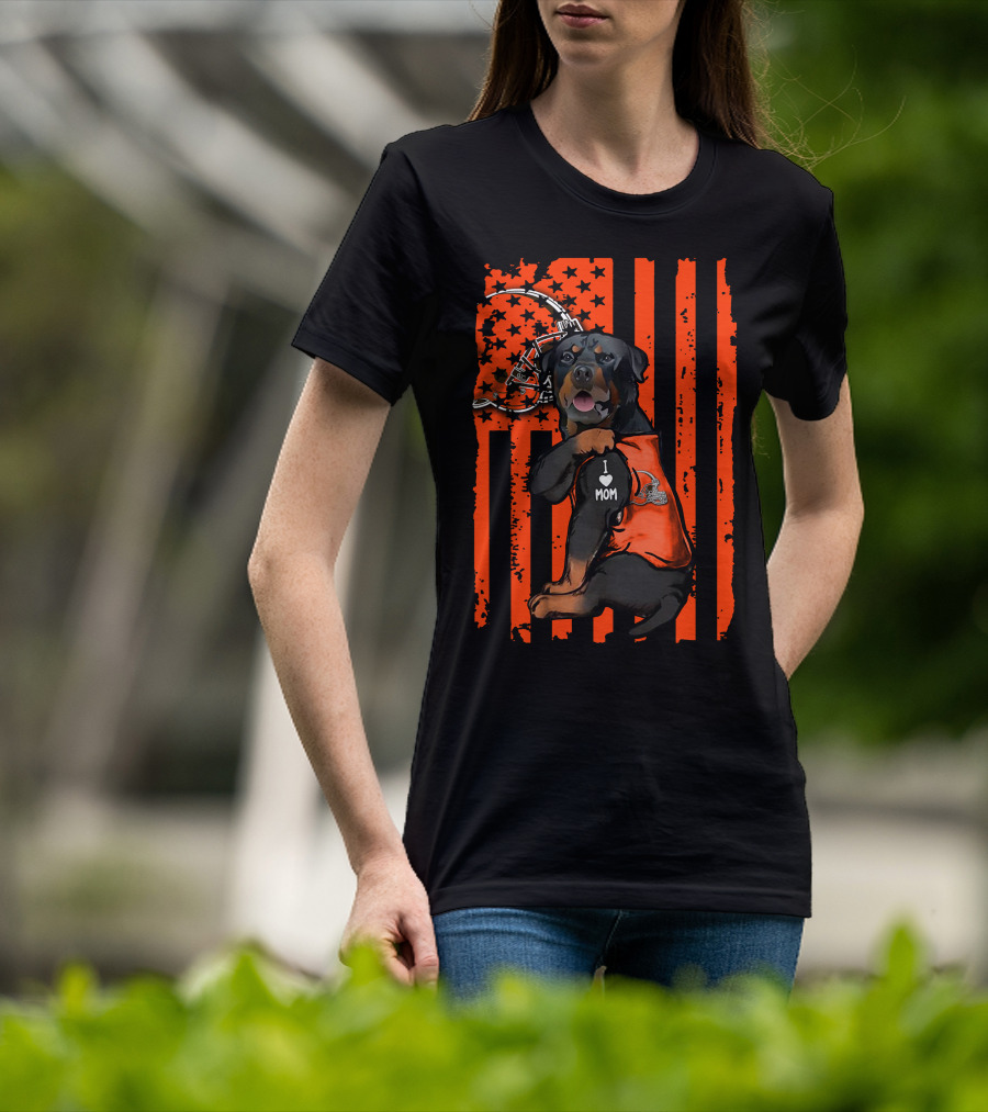 Rottweiler Cleveland Browns Helmet I Love Mom T-Shirt