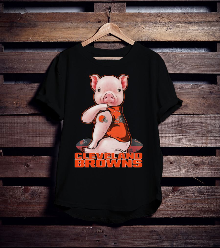 Cleveland Browns Pig With Team Logo Jersey And Football T-Shirt