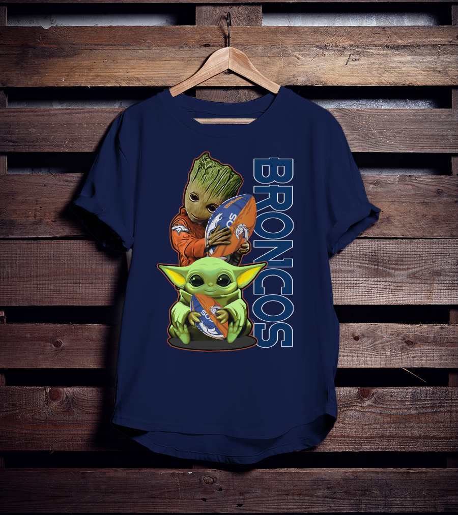 Grzd Denver Broncos Groot And Baby Yoda Holding Broncos Football T-Shirt