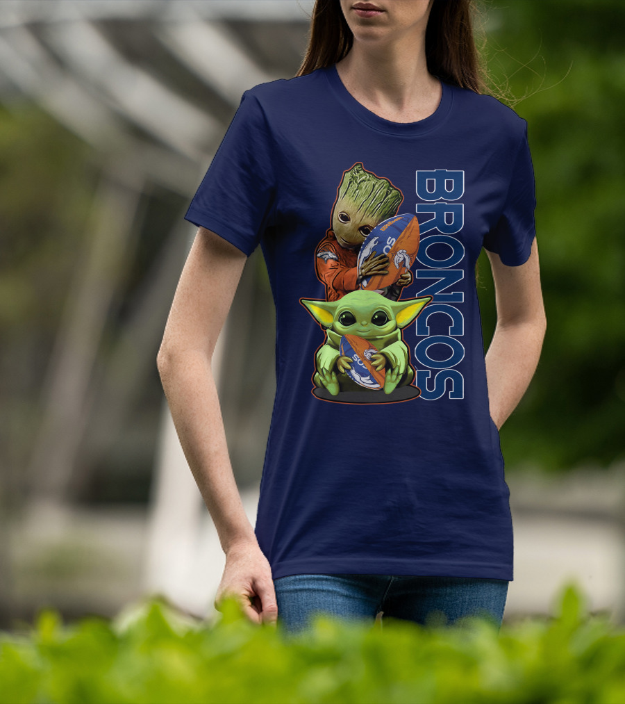 Grzd Denver Broncos Groot And Baby Yoda Holding Broncos Football T-Shirt