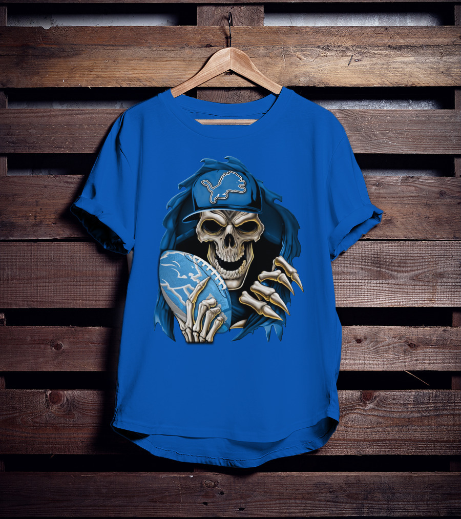 Skullbong Detroit Lions Skeleton Holding Football In Detroit Lions Cap T-Shirt