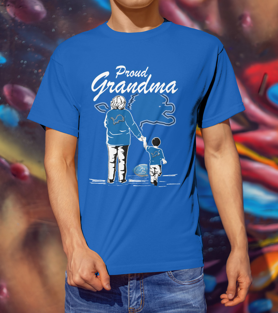 Proud Grandma Detroit Lions Fan With Child And Football With Lion T-Shirt