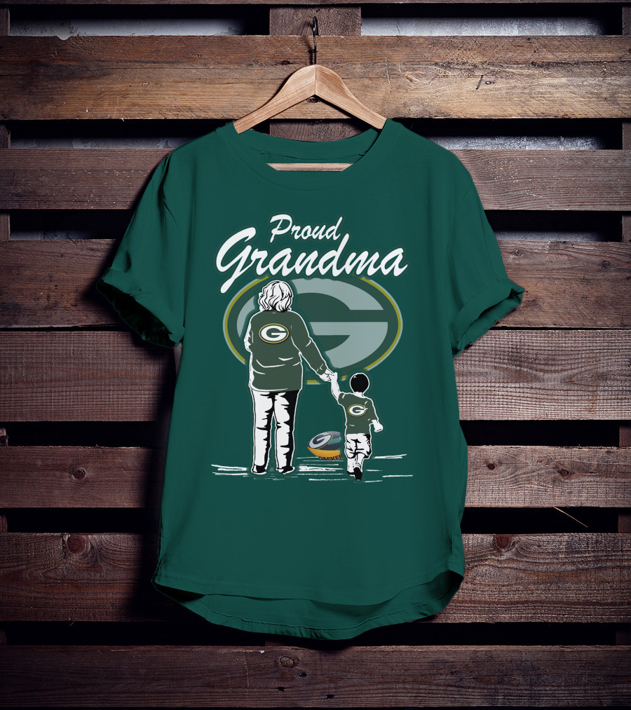 Proud Grandma Green Bay Packers Family Logo Scene T-Shirt