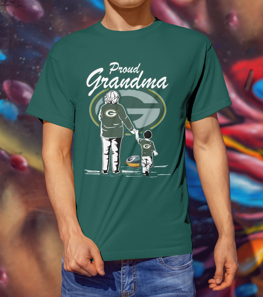 Proud Grandma Green Bay Packers Family Logo Scene T-Shirt