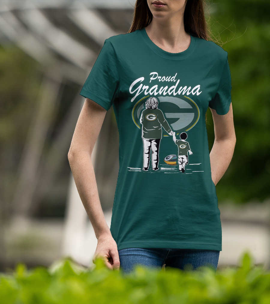 Proud Grandma Green Bay Packers Family Logo Scene T-Shirt