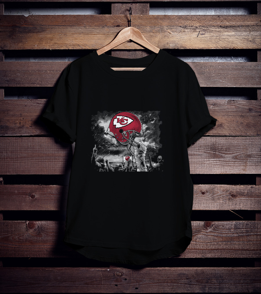 Kansas City Chiefs Helmet Victory Celebration With Players And Fans T-Shirt