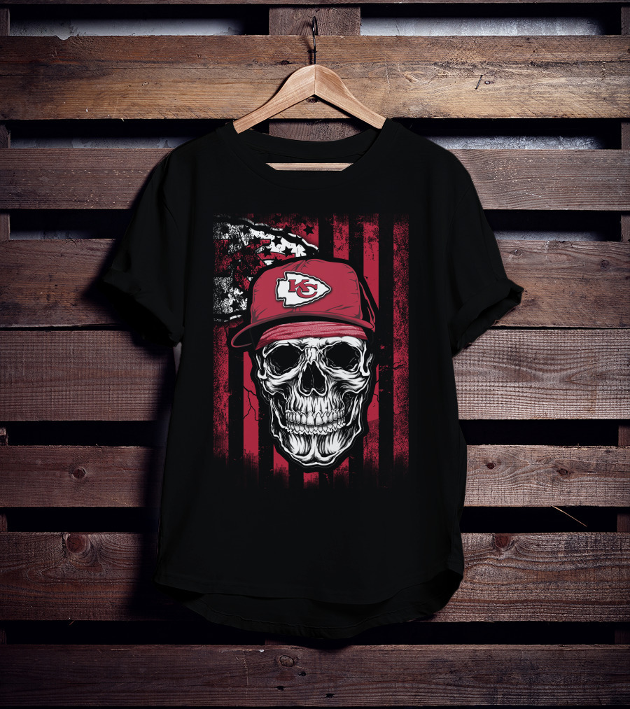 Kansas City Chiefs Skull With Red Cap And Flag Background T-Shirt
