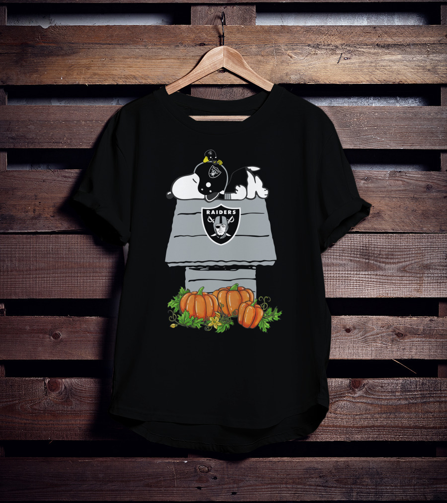 Oakland Raiders Snoopy Doghouse With Helmet And Pumpkins T-Shirt
