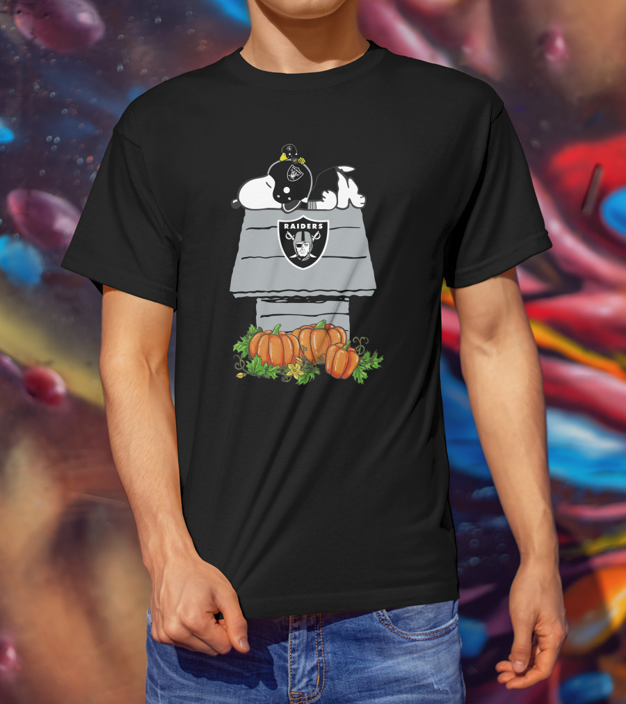 Oakland Raiders Snoopy Doghouse With Helmet And Pumpkins T-Shirt