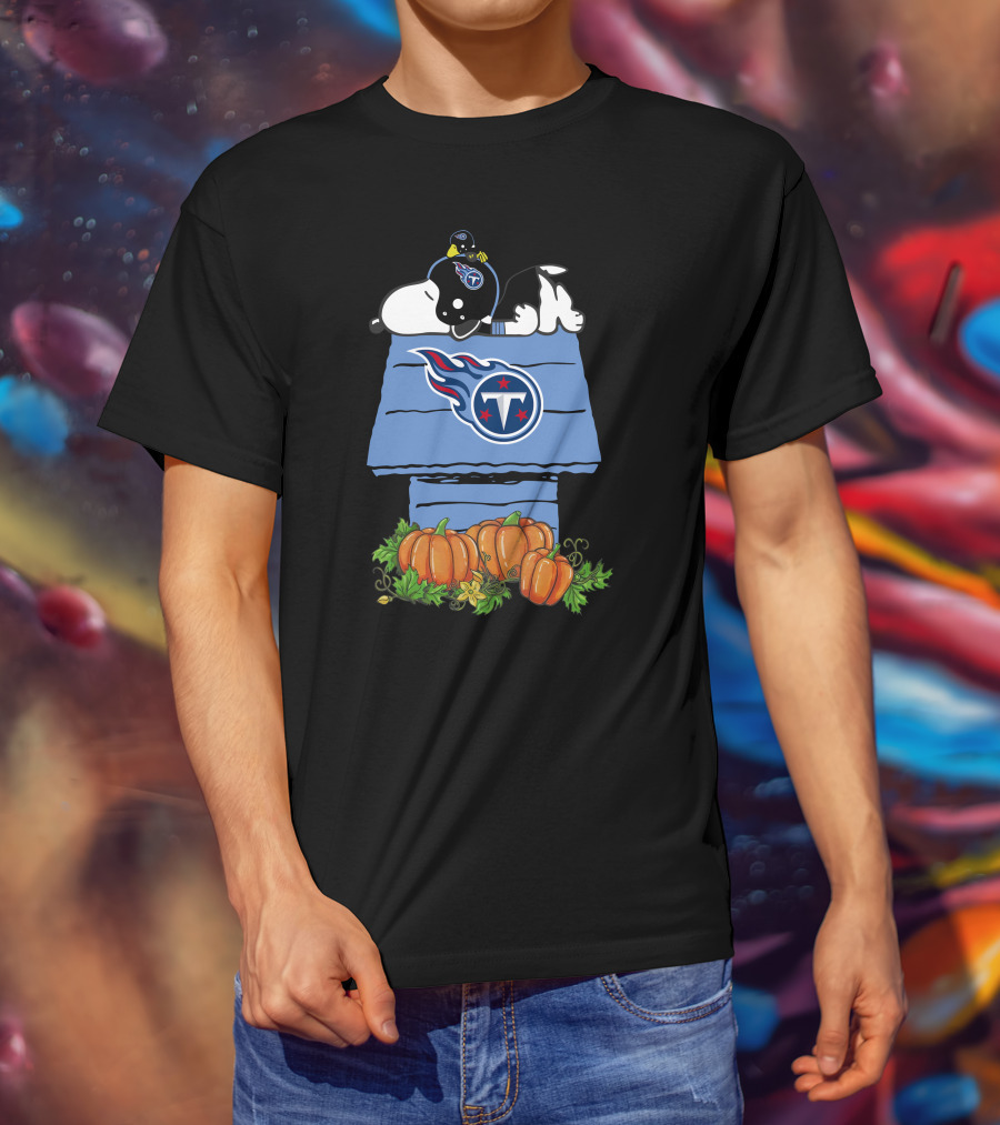 Tennessee Titans Snoopy Pumpkin Halloween Doghouse T-Shirt