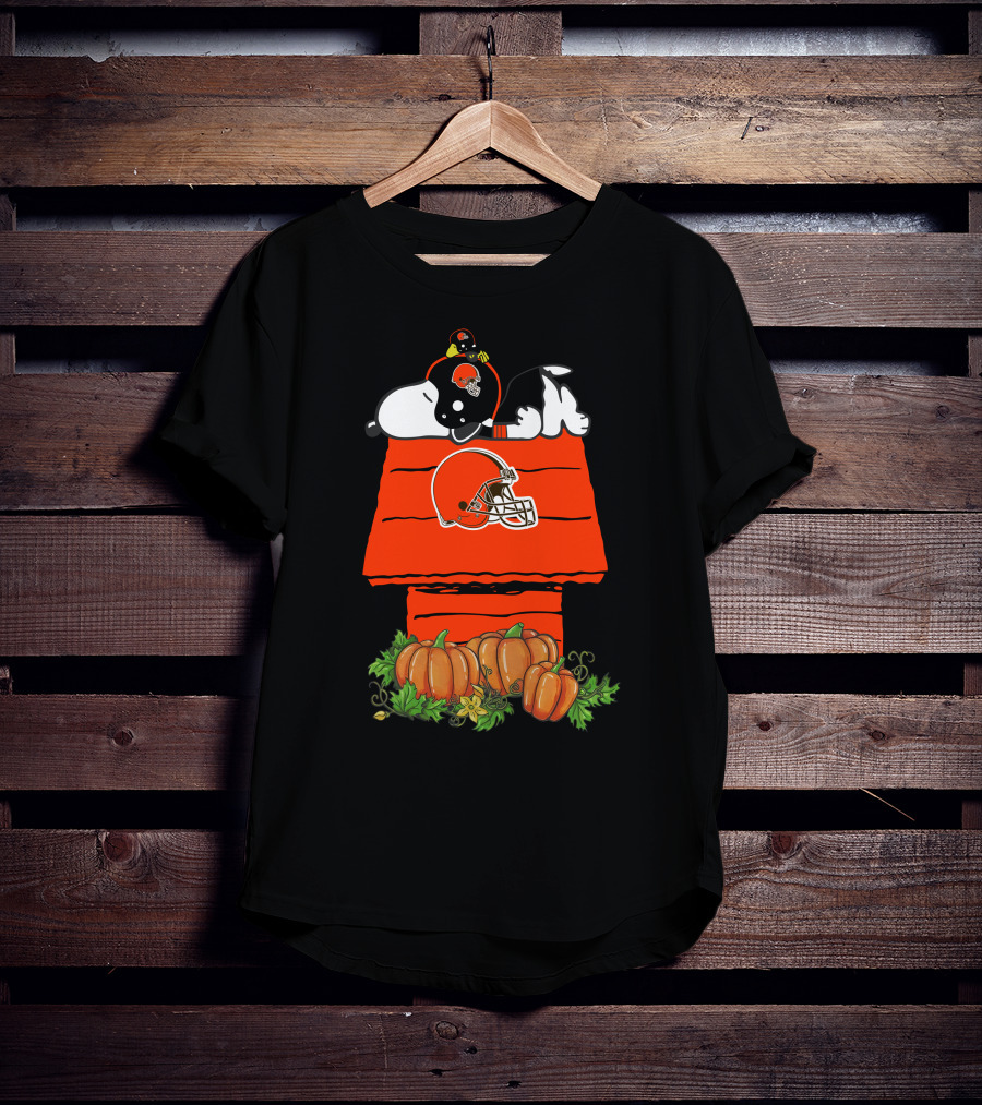 Cleveland Browns Snoopy Pumpkin Halloween Football Doghouse T-Shirt