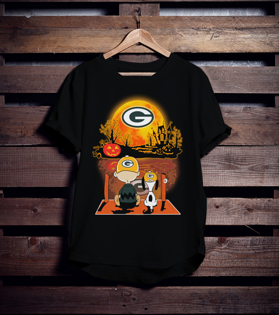 Green Bay Packers Snoopy Charlie Brown Halloween Moon Pumpkin T-Shirt