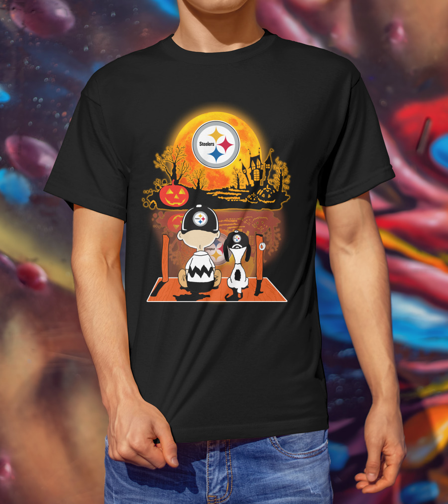 Pittsburgh Steelers Snoopy Charlie Brown Halloween Pumpkin Moon House T-Shirt