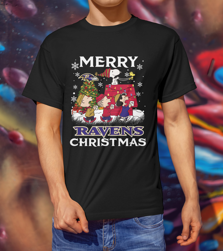 Baltimore Ravens Snoopy Merry Christmas Peanuts Lucy Linus Woodstock T-Shirt