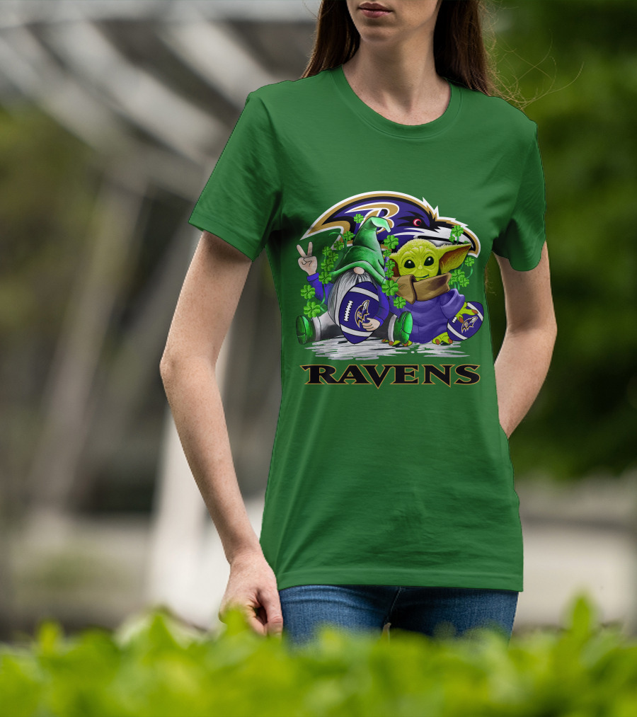 Baltimore Ravens St. Patrick's Day Football Gnome And Baby Alien With Shamrocks T-Shirt