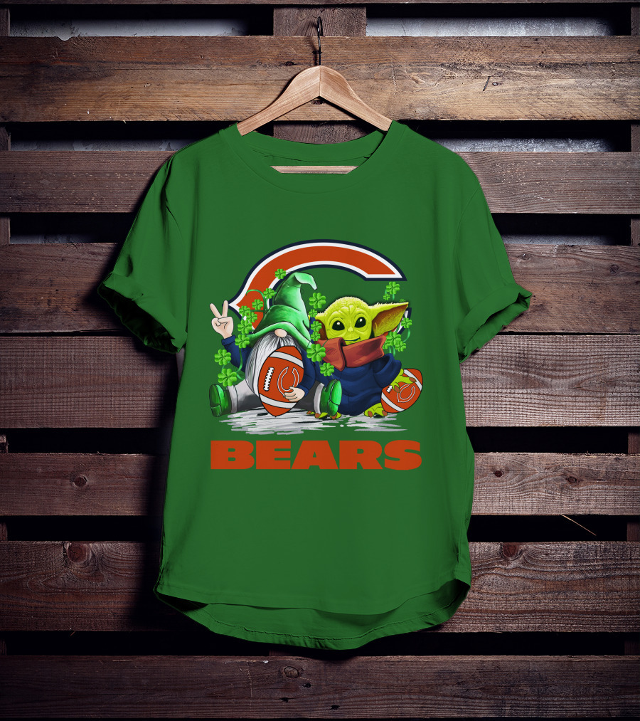 Chicago Bears St. Patrick's Day Football Gnome And Baby Alien T-Shirt