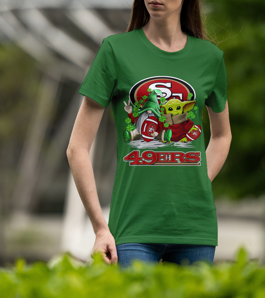 San Francisco 49ers Football St. Patrick's Day Gnome And Baby Yoda 49ers T-Shirt