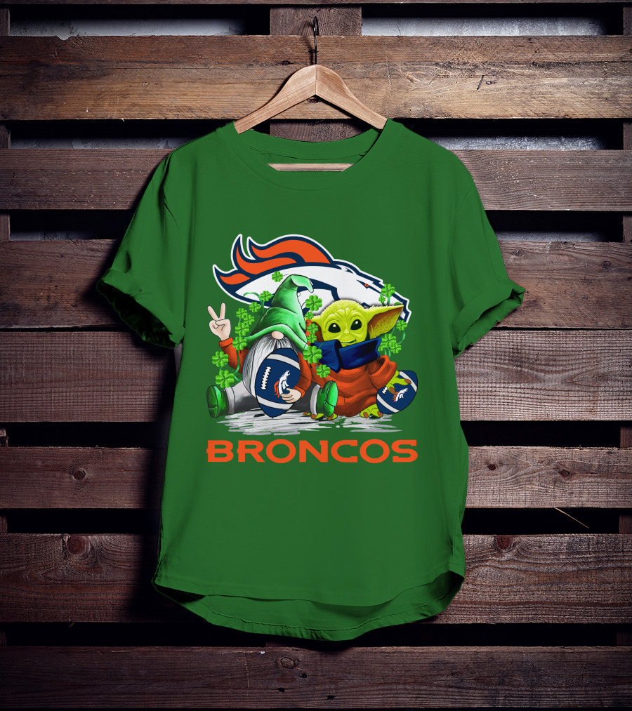 Denver Broncos Football St. Patrick’s Day Gnome And Green Alien With Shamrocks T-Shirt