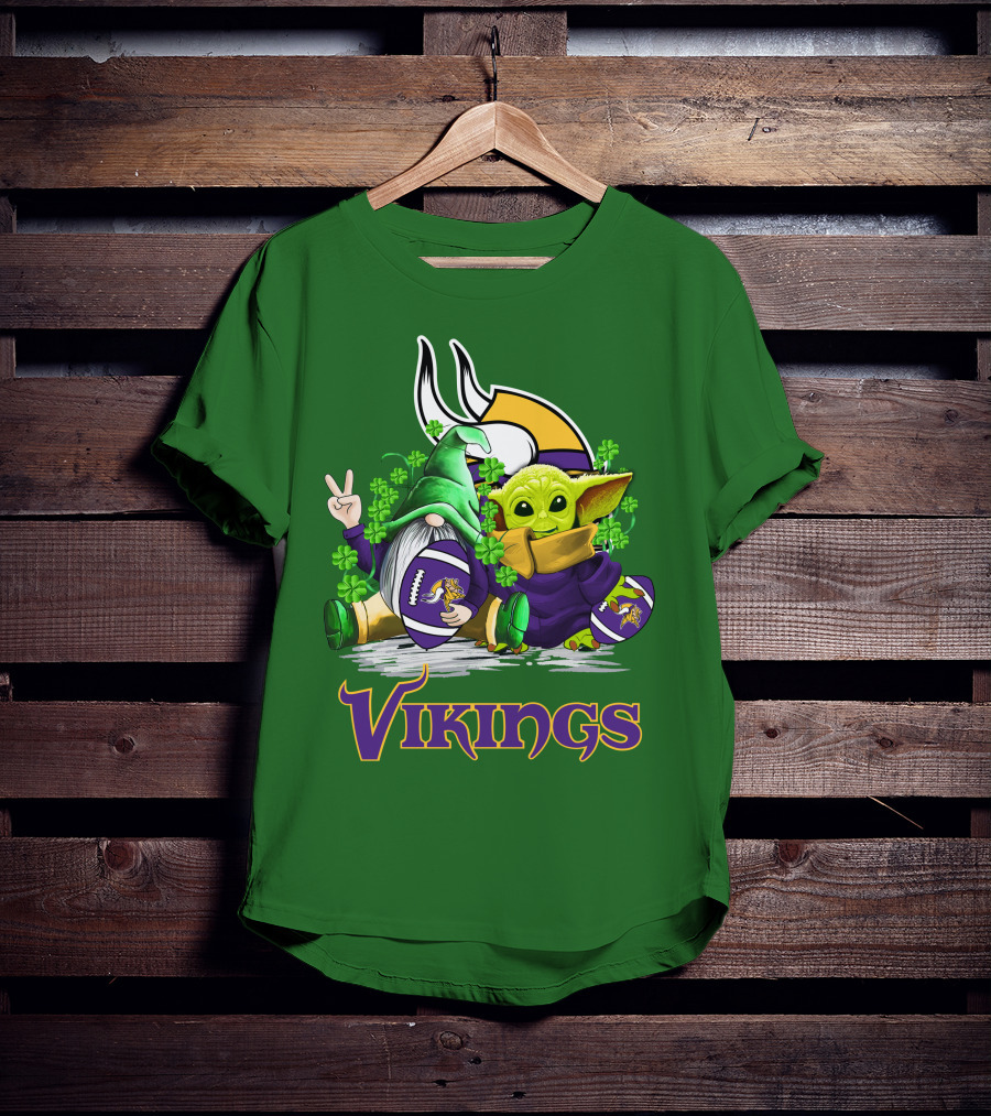 Vikings St. Patrick's Day Gnome And Green Alien With Football T-Shirt