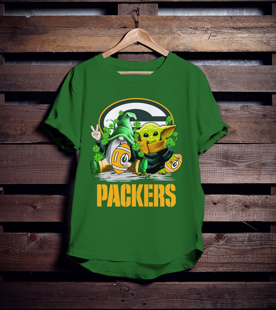 Green Bay Packers Shamrock Gnome And Alien Football St. Patrick's Day T-Shirt