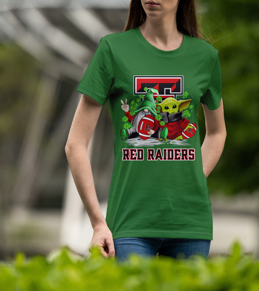 Texas Tech Red Raiders St. Patrick’s Day Football Gnome And Baby Alien With Shamrocks T-Shirt