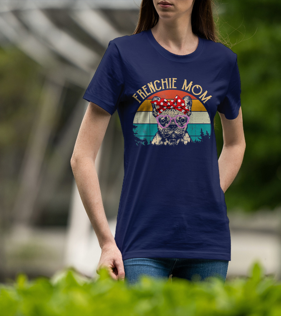 Frenchie Mom Retro Sunset Heart Glasses Bow T-Shirt
