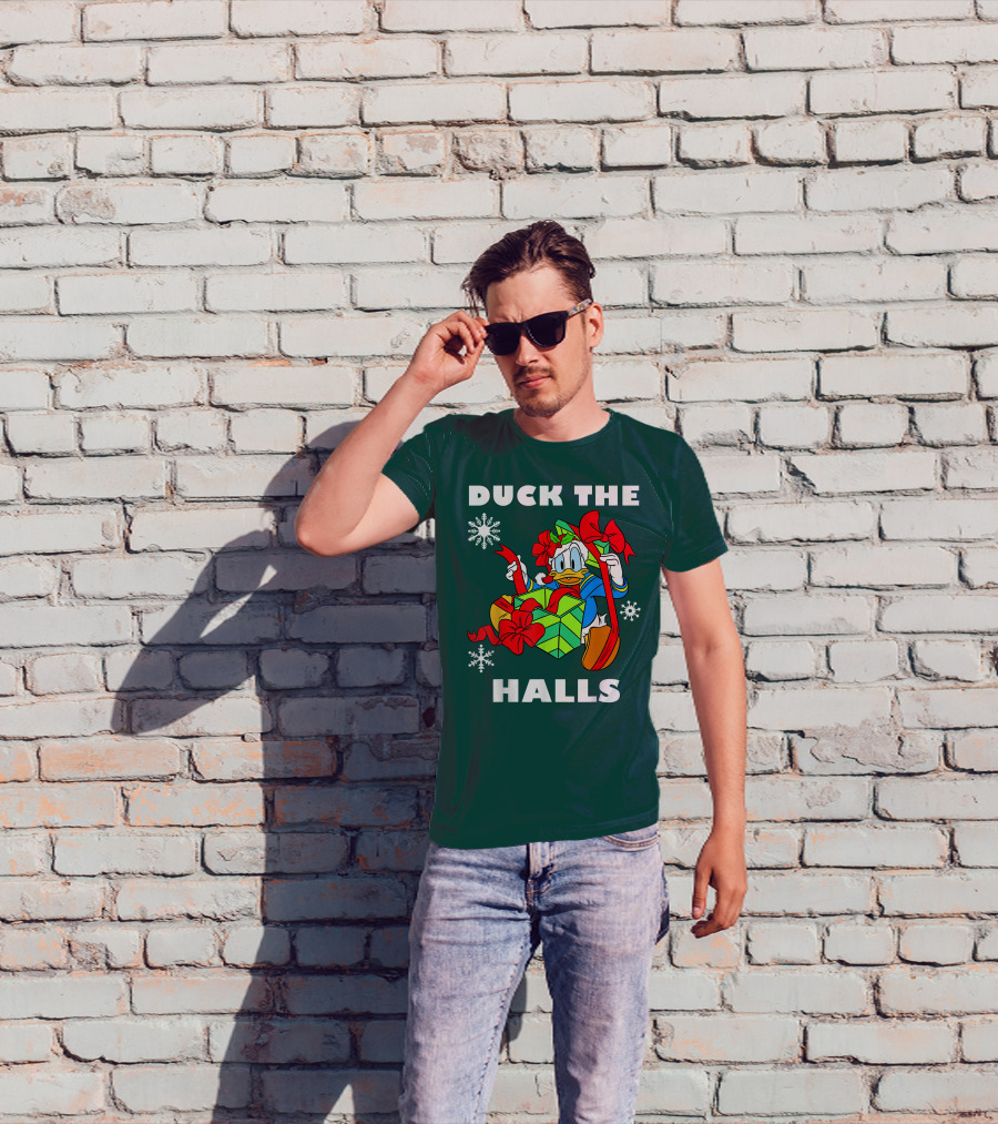 Disney Donald Duck The Halls Christmas Presents Snowflakes T-Shirt