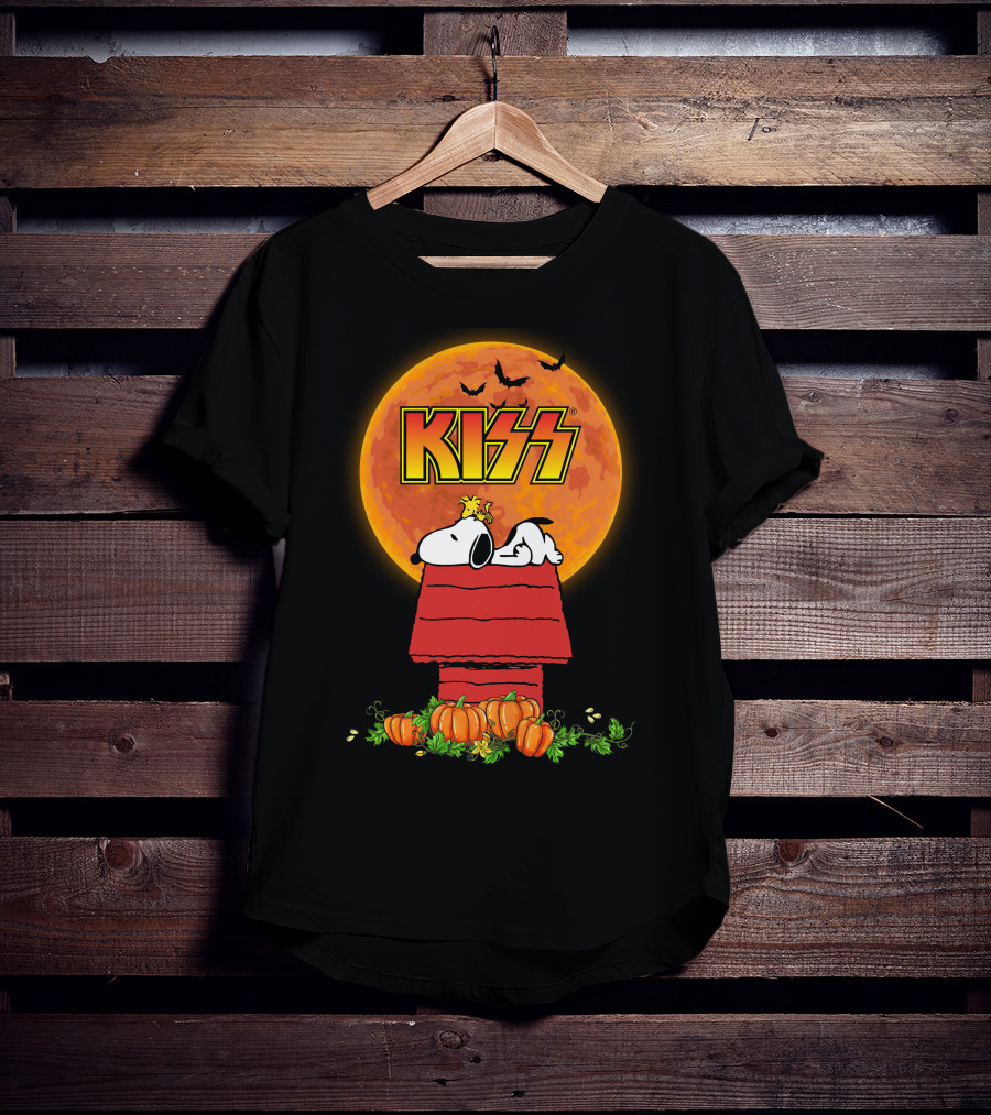 Kiss Halloween Snoopy Peanuts Moon Pumpkins T-Shirt