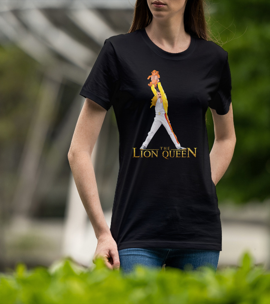 Freddie Mercury Lifting Simba In The Lion Queen T-Shirt