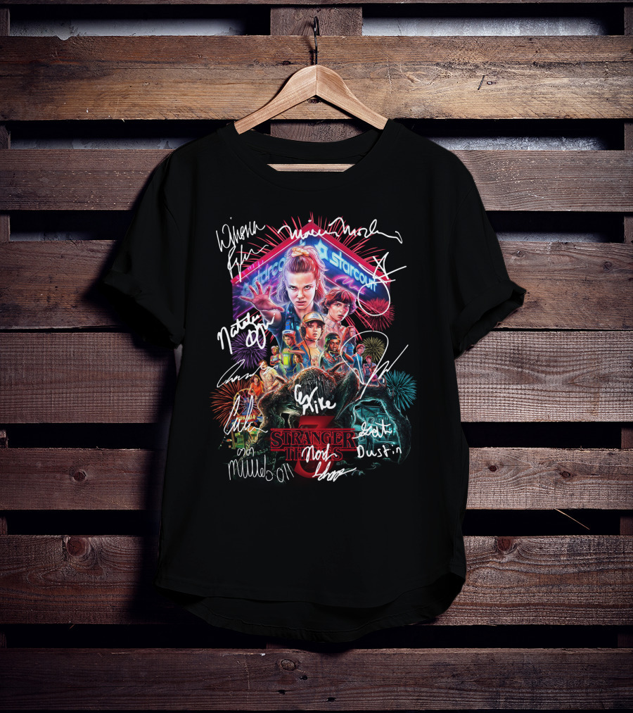 Stranger Things 3 Starcourt Mall Eleven Dustin Mike Lucas Signatures Poster T-Shirt