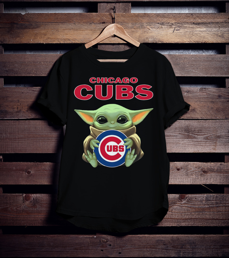 Baby Yoda Chicago Cubs Cubs Hug T-Shirt
