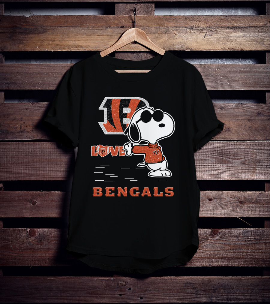 Snoopy Bengals Love Cincinnati Nfl Football Fans T-Shirt