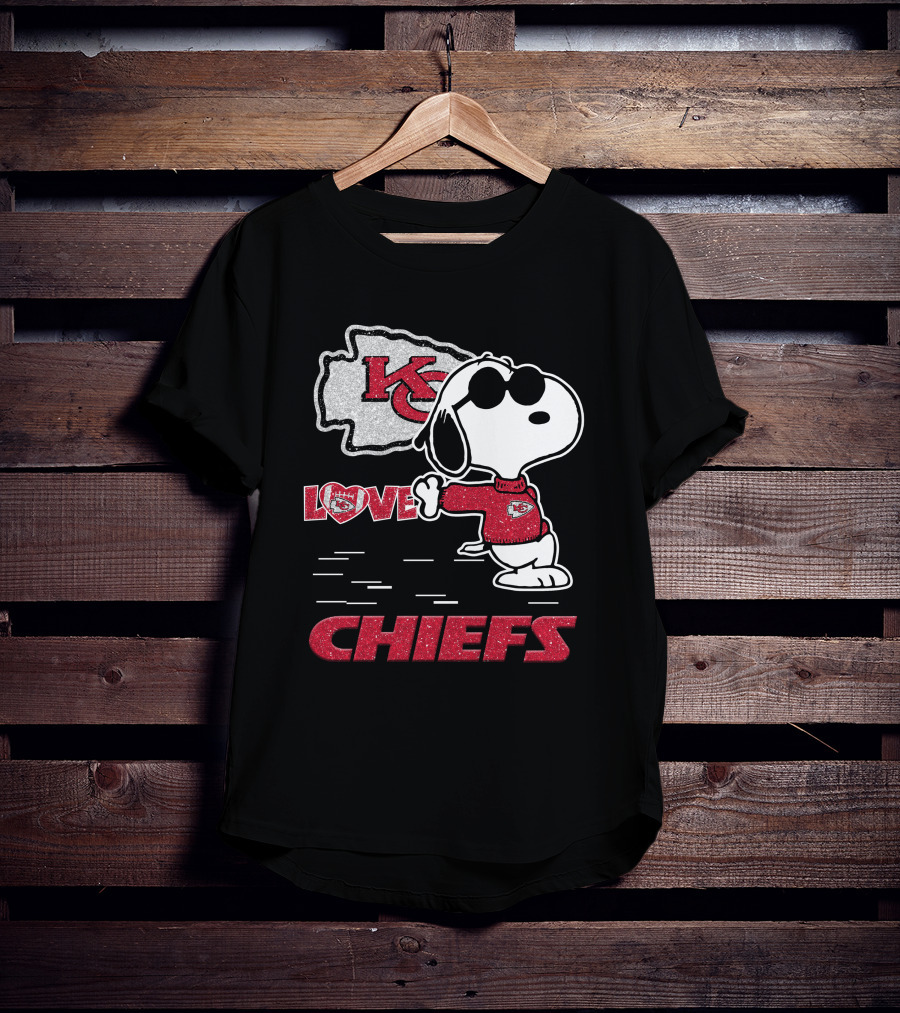 Snoopy Kansas City Chiefs Love Chiefs KC T-Shirt