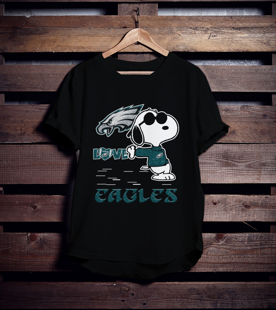 Snoopy Love Philadelphia Eagles NFL Fan Gear T-Shirt