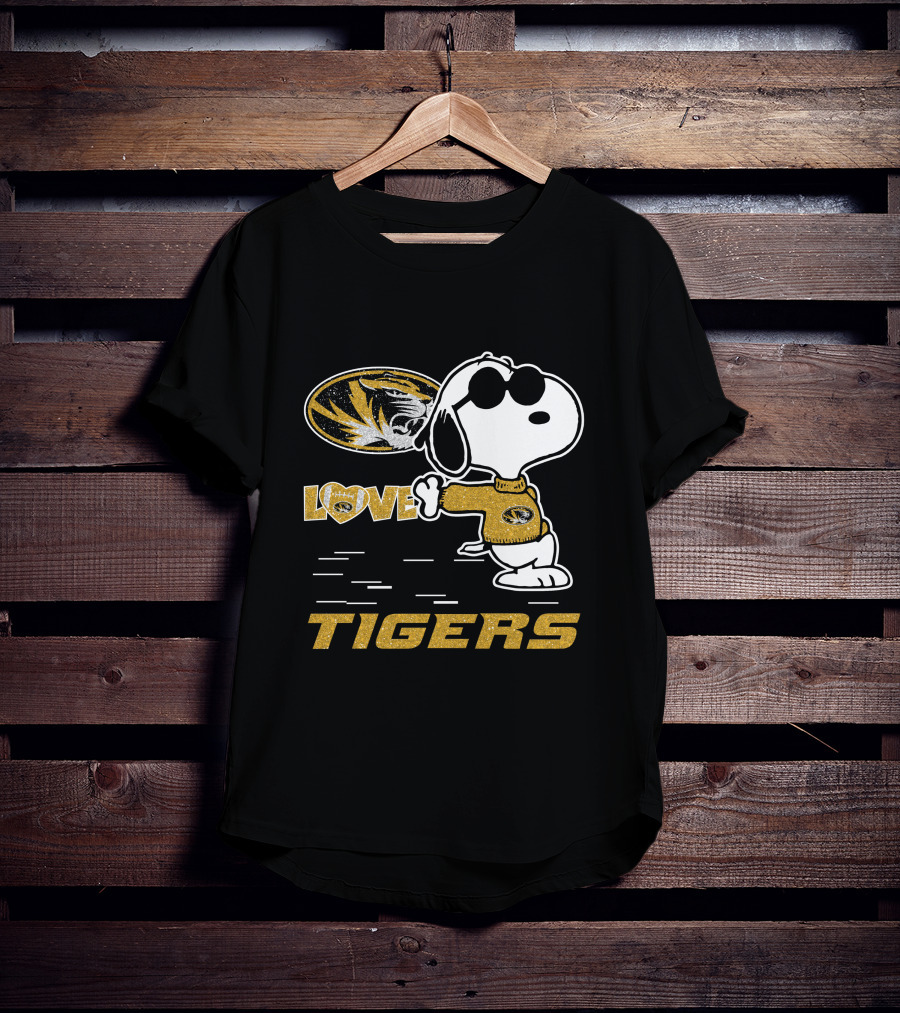 Snoopy Love Missouri Tigers Mizzou T-Shirt