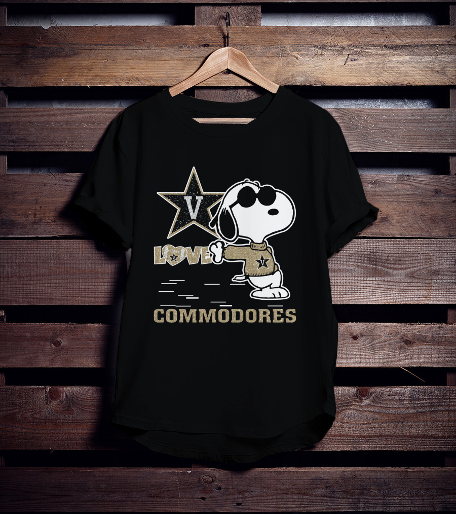 Snoopy V Star Love Vanderbilt Commodores T-Shirt