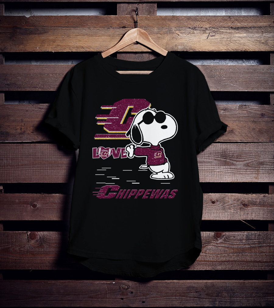 Snoopy Central Michigan Chippewas Love Football T-Shirt