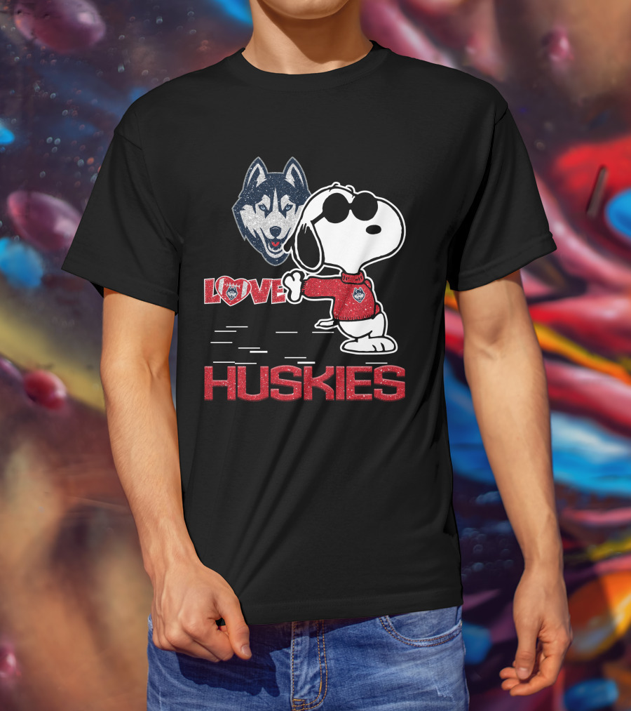 Snoopy Love Huskies UConn T-Shirt