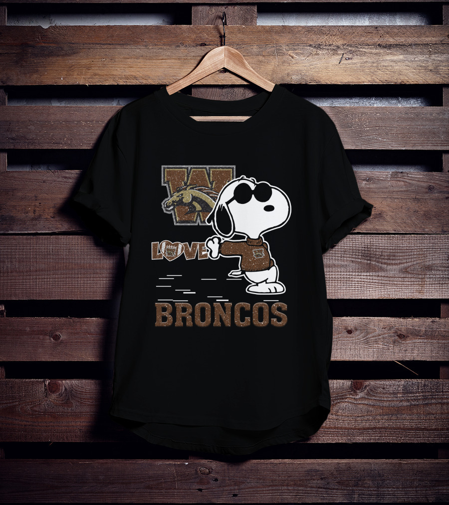 Snoopy Love Western Michigan Broncos Football Mascot Enthusiast T-Shirt