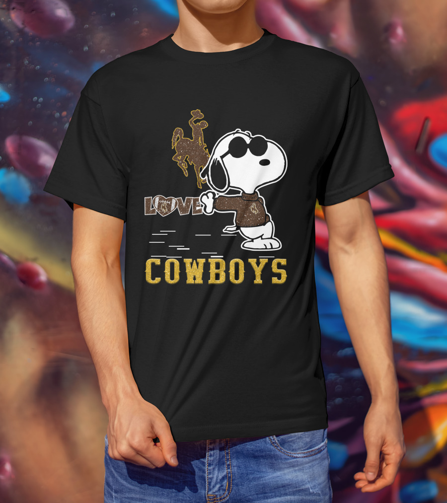Snoopy Love Wyoming Cowboys Football Peanuts Character T-Shirt