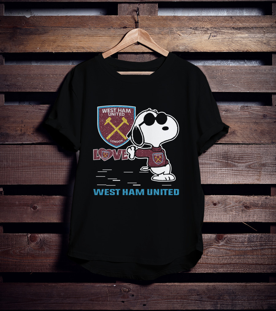 Snoopy Love West Ham United London T-Shirt
